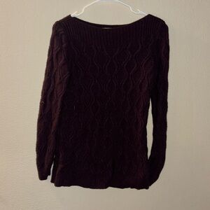 Women’s Medium Loft Knitted Sweater.